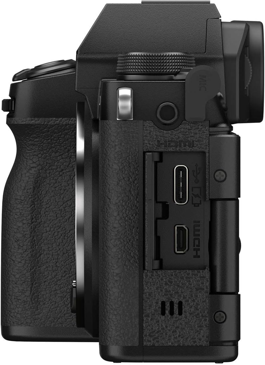 FUJIFILM X-S10 with 18-55mm Lens