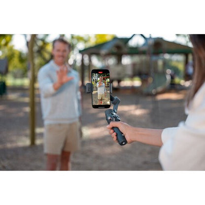 DJI Osmo Mobile 8 Smartphone Gimbal Combo
